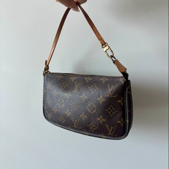 Louis Vuitton Pochette Accessoires Monogram Canvas - Picture 3 of 4